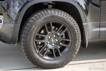 Land Rover Defender - 6