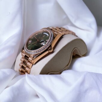Rolex Daydate Rose Gold/Olive Diamond dial - 6