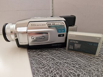 Stredne veľká kamera Panasonic. MiniDV. Funkčná. - 6