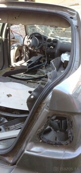 Predám Nissan Primera v celku na náhradné diely 100€ - 6