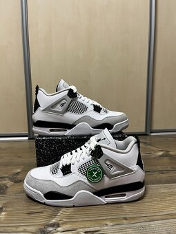 Jordan 4 Retro Military Black - 6