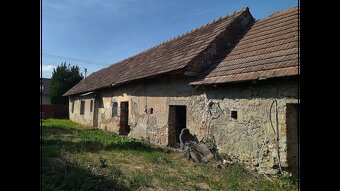 Na predaj starší rodinný dom s veľkou záhradou. - 6