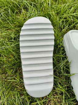 Yeezy Slide Mint 44.5 - 6