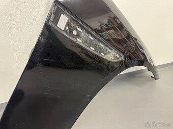 Blatník pravý Jaguar XE 2019 - 6