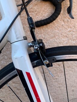 Cestný bicykel Trek 1.1. 2014 - 6