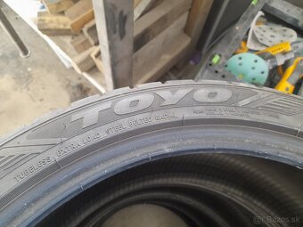 Toyo 235/40 r19 - 6
