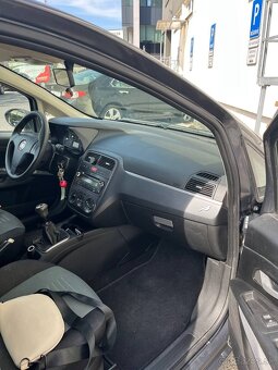 Fiat Grande Punto 2009 - 6