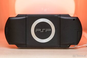 Sony PSP 1004 clear 64 GB | IPS displej | PS Vita joystick - 6