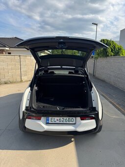 BMW i3s 120Ah, r.2022, Adaptív LED/Temp., Kamera, Vyhr.sedad - 6