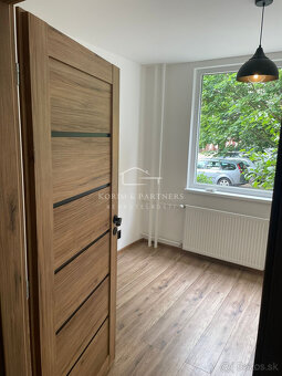 Elegantný, novučičký 3 izbový byt v tichej ulici v Komárne - 6