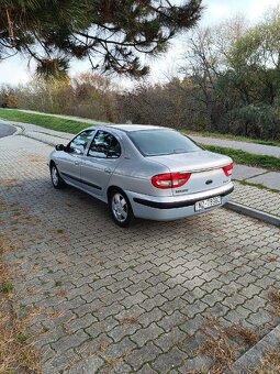RENAULT MÉGANE CLASSIC 1,8 16V - 6