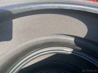Letné pneu na Teslu 235/45 R18 - 6