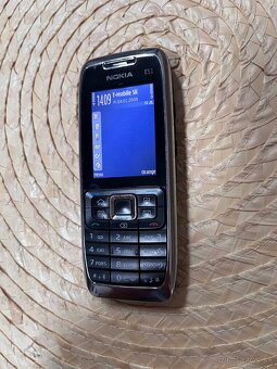 Nokia E51, Nokia E52 - 6