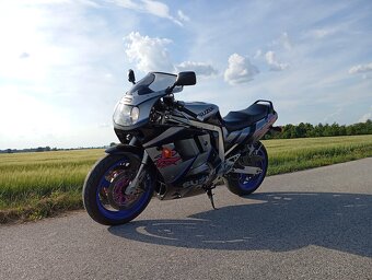 Suzuki GSX-R 1100. - 6