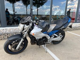 Suzuki GSR 600 - 6