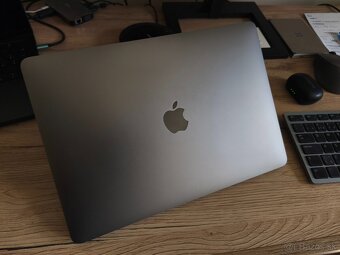 Macbook Pro 2020 i5/16GB/512GB s touchbarom - 6