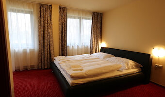 Predám zabehnutý hotel pri R1 medzi BB ZV po rekonštrukci - 6