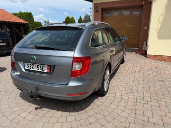 Skoda Superb 2,0 TDi - 6