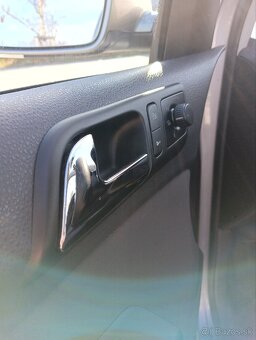 Volkswagen Polo 1.2 Benzín (2005) - 6