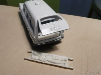 Matchbox Speedkings Ambulancia - 6