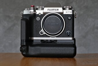 Predám fotoaparát Fujifilm XT3+príslušenstvo - 6
