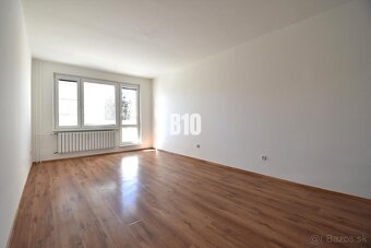 Priestranný 4 izbový byt na dobrej adrese - 6