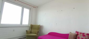 REZERVOVANÉ Moderný 3+1 Byt s balkónom v Lučenci - 6