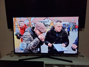 Predám FLAT SMART LED TV Samsung UE32J5572SU Full HD s Wi-Fi - 6