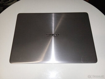 Asus ZENBOOK 14" fullHD | i3 | 4GB RAM | 128GB ssd - 6