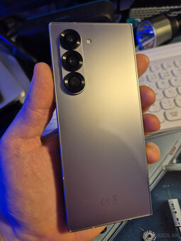 Samsung Galaxy Z Fold 6 - 6