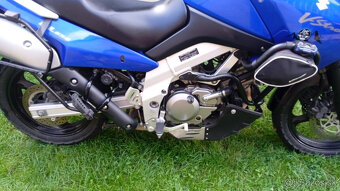 Suzuki DL650 Vstrom - 6