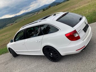 SKODA SUPERB Combi 2.0 TDI FULL VYBAVA - 6