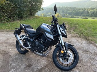 Honda hornet 750 - 6