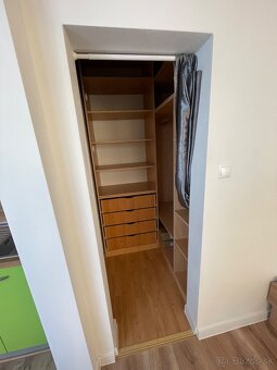 1-izbový slnečný byt s logiou - 6