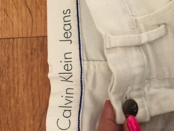 NOVÉ CALVIN KLEIN originál white pánske jeansove capri L/XL - 6