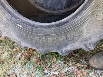 Gumy na traktor vlecku - 6