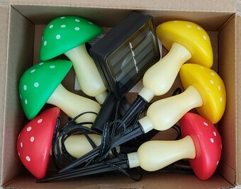 Záhradné dekorácie solárne LED lampy farebné huby - 6