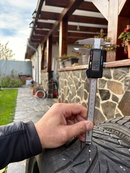 245/45R19 celoročné - 6