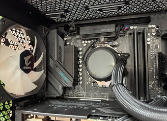 Ryzen 9 9950X\32GB\RTX 4070\SSD\1000W Zdroj - 6