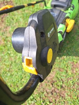Kosačka fieldmann FZR 2011-E je funkčná ale skôr na diely - 6