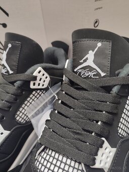 Air Jordan 4 Retro Thunder White - 6