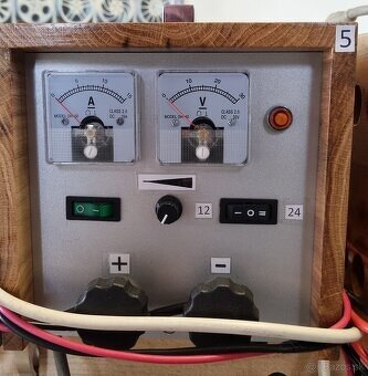 Predám rôzne auto- moto nabíjačky - 6