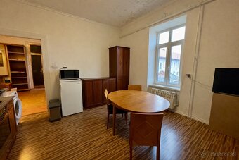 Exkluzívny 5-izbový meštiansky byt v centre Lučenca – 114 m² - 6