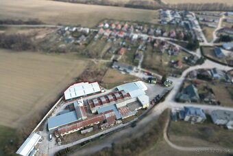 Ponúkame na prenájom výrobnú halu o rozlohe 941 m2, nachádza - 6