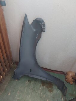 Blatník predný pravý na mazdu 3 šedá metalíza -nový lak - 6
