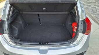 Kia Cee´d 1.4 CRDi WGT Silver - 6