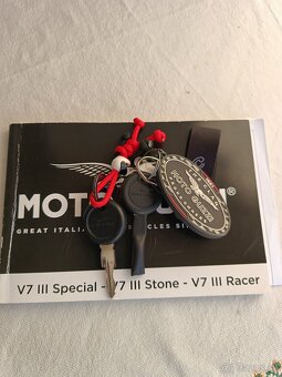 Moto Guzzi V7 III CARBON - 6