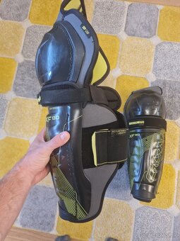 Hokejové holene CCM Tacks XF80 - v perfektnom stave - 6