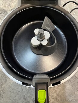 Tefal FZ 700236 ActiFry teplovzdušná fritéza - 6