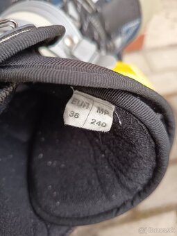 Predám snowboard a topánky - 6